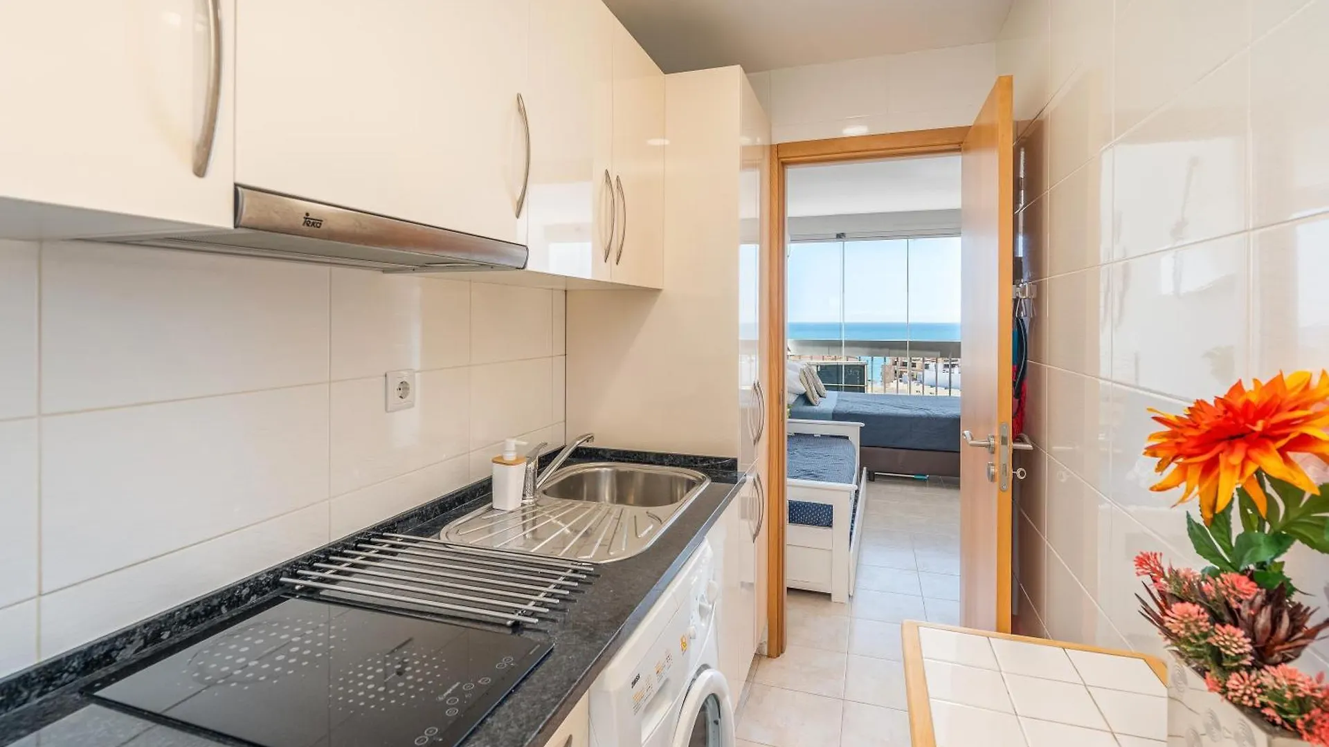 Modern Beach Apartment Portimão